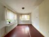 Renovierungsbedürftige 3-Zimmererdgeschosswohnung in Wuppertal-Barmen! - Wohnzimmer