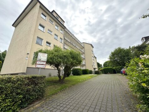 Gepflegte zwei-Zimmerwohnung in Essen-Gerschede! Mit Balkon und Einbauküche!, 45357 Essen, Etagenwohnung