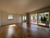 Exklusive 3-Zimmerwohnung in Wuppertal-Elberfeld! Mit Garten, Küche, Balkon, Stellplatz und Aufzug! - Wohnzimmer (3)