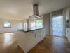 Exklusive 3-Zimmerwohnung in Wuppertal-Elberfeld! Mit Garten, Küche, Balkon, Stellplatz und Aufzug! - Küche (2)