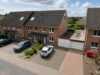 Angebotsverfahren: Reihenendhaus in Bergkamen-Oberarden! Mit Küche, Garage, Garten und PV-Anlage! - Hausansicht Drohne