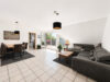 Gepflegte 5-Zimmer-Maisonette-Wohnung in Duisburg-Hochheide! Mit Stellplatz, Balkon und Einbauküche! - Wohnzimmer
