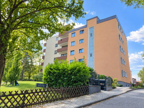 Vermietete 3-Zimmerwohnung in Bochum-Weitmar! Mit Fahrstuhl, Stellplatz und Balkon!, 44795 Bochum, Etagenwohnung